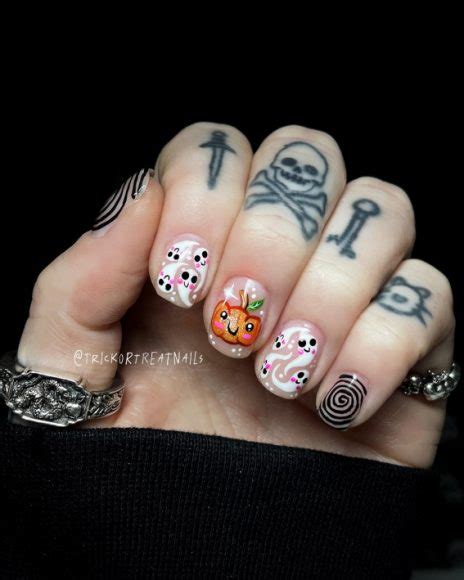 Wickedly Halloween Nail Art Ideas Cute Swirly Ghost Glitter