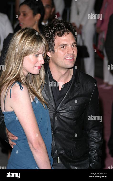 13 Going on 30 Premiere 4-14-2004 Mark Ruffalo and wife, Sunrise Coigney Photo by Joseph ...