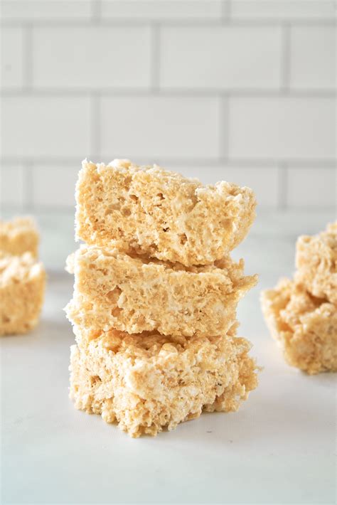 Classic Vegan Rice Krispie Treats Step By Step Recipe In 2021 Vegan Rice Krispie Treats