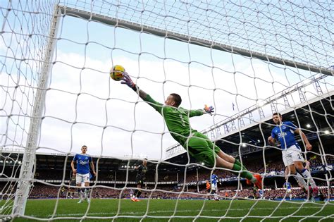 Evertons Player Of The Season Jordan Pickford The Athletic