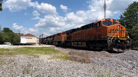 Very Awesome Train BNSF Fakebonnet DPU And A Executive Mac Leading A