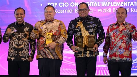 Pemkab Kutim Raih Tiga Penghargaan Dalam Gelaran IT Works Top Digital