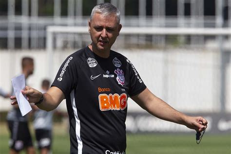 Tiago Nunes Fecha Treino T Tico Do Corinthians Nesta Quinta Feira