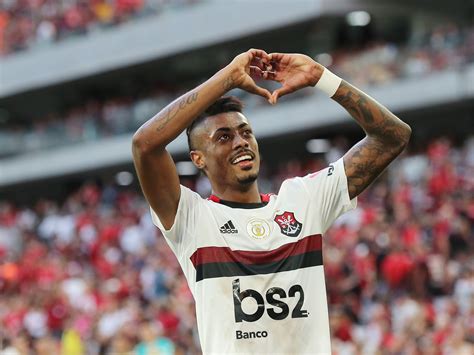 Bruno Henrique Resolve Flamengo Chega Vit Ria No Brasileir O