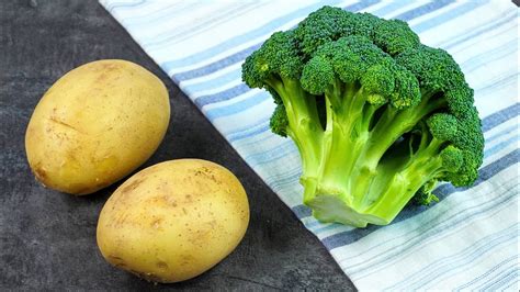 Nunca me canso de cocinar brócoli con papas así Receta de cena fácil