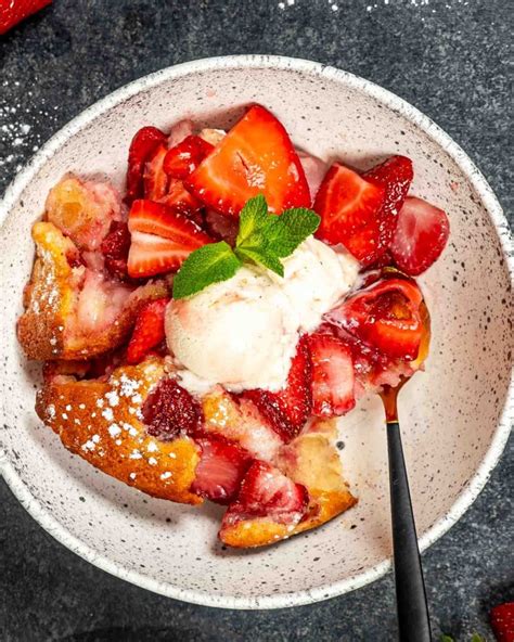 Strawberry Cobbler Jo Cooks