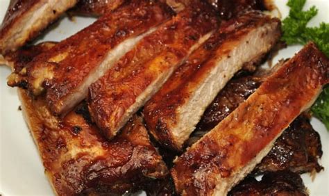 Le travers de porc ou spare ribs incontournable des recettes d été au