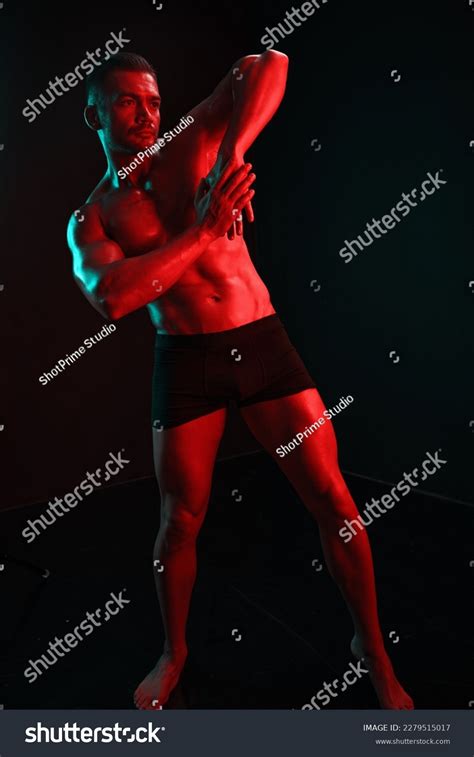 Man Bodybuilder Posing Muscles Nude Fitness Stock Photo Shutterstock