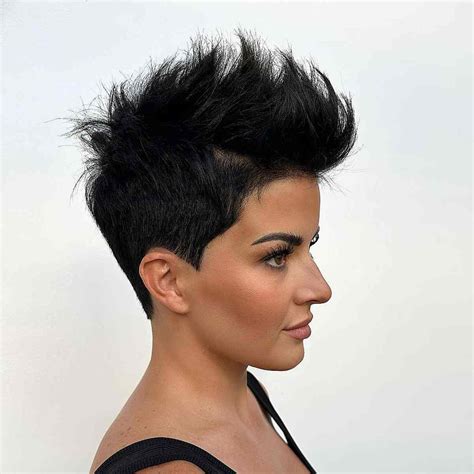 50 Spiky Hairstyles For Women Who Love To Experiment