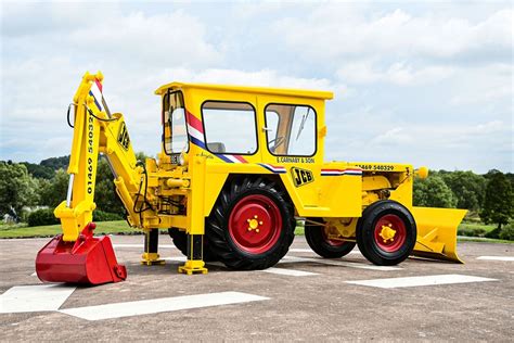 jcb restores vintage backhoe  customer