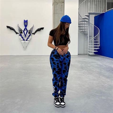 Drip Or Drop X On Instagram “drip 💧” In 2021 Streetwear Fashion Women Cute Casual Outfits