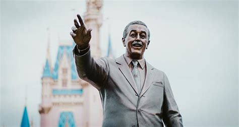 300-walt-disney-statue-unsplash - The DIS