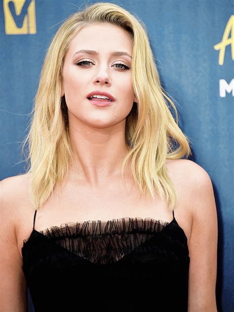 Lili Reinhart Attends The Mtv Movie And Tv Awards At Barker Hangar