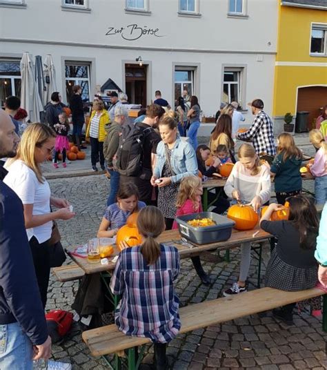 3 Zwönitzer Kürbisschnitzen in der Dreirosengasse Zwönitzer Online