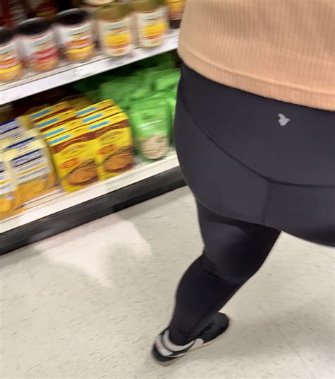 Target Milf Bend Over Black Leggings VPL Spandex Leggings Yoga Pants Forum