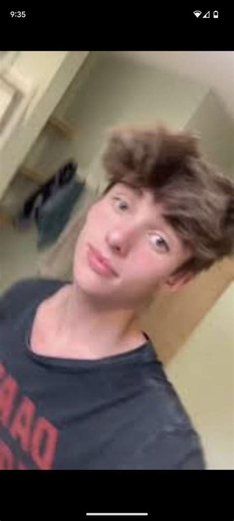 Who is this person? : r/IdentifyThisPerson