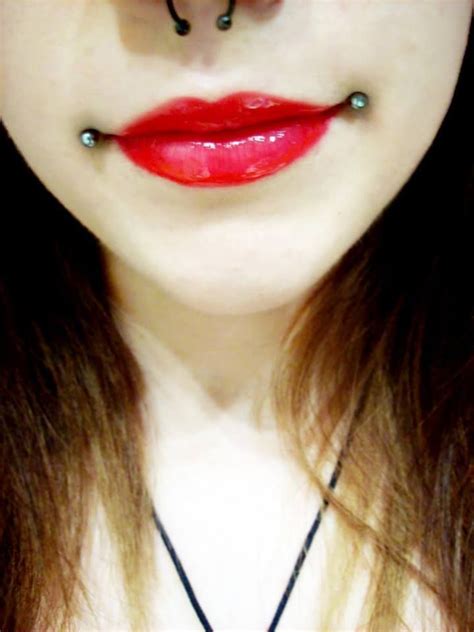 Dahlia Piercing Red Lips So Cute Piercing Tattoo Piercing Facial