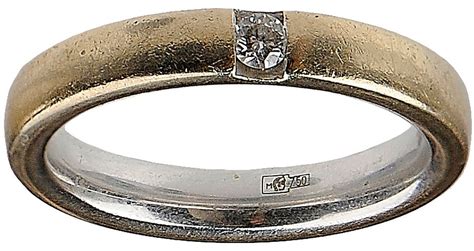 Лот 143 // Венчальное женское кольцо. Фирма "Дамиани", Италия, 1995 г ...