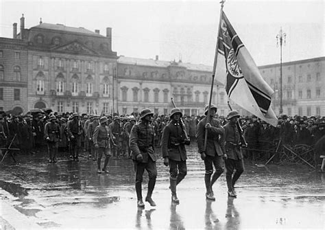 Mar 13, 1920 - Freikorps troops participating in the Kapp Putsch march ...