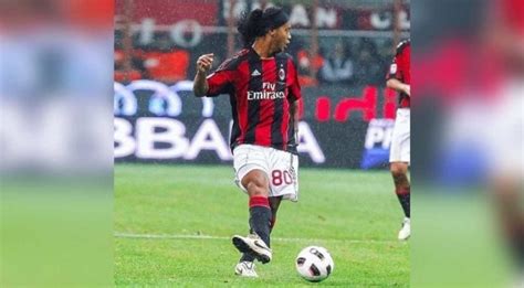 Primeiro Gol De Ronaldinho Ga Cho No Milan Bruxo Relembra Pintura Que