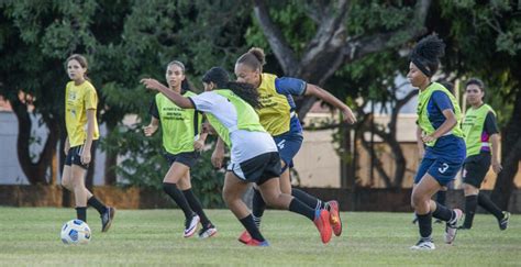 Fundesportes Seleciona Atletas Para Bolsas De R A R Mil