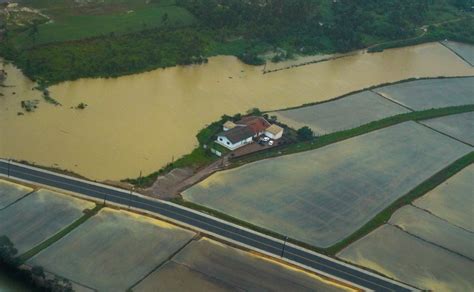 Chuvas Fortes Atingem Mais De Cidades Em Sc Decretaram Situa O