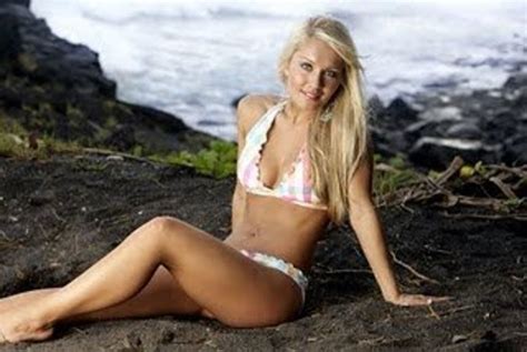 Top 10 Sexiest Women Of Cbss Survivor With Pictures Reelrundown