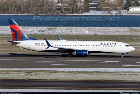 N Dn Delta Air Lines Boeing Er Wl Photo By Ruoyang Yan Id