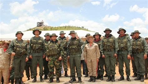 Fotos Ejercicios Militares Contin An Con T Cticas A Reas Y