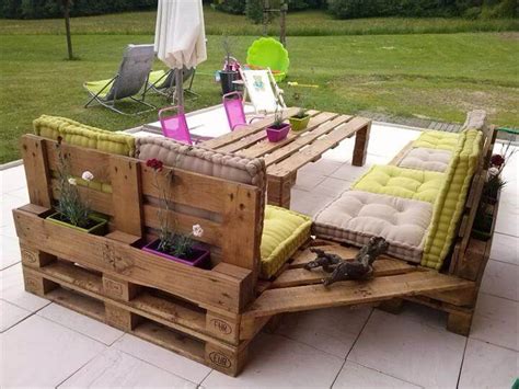 22 Cheap Easy Pallet Outdoor Furniture