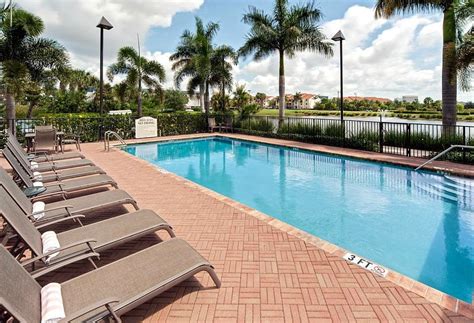 Hotel-Pool - Hawthorn Suites by Wyndham West Palm Beach