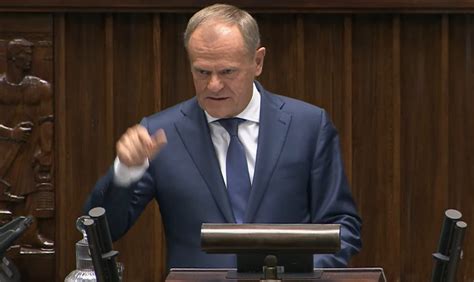 Tusk Bardzo Ostro Zaatakowa Pis Na Sali Okrzyki Prosz Milcze