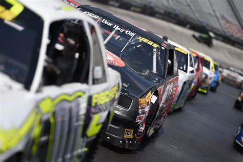 Drivers With The Cra Street Stocks Powered By Jegs Prepare For Vore