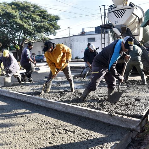 Trabajos de bacheo iluminación y drenaje urbano para este viernes