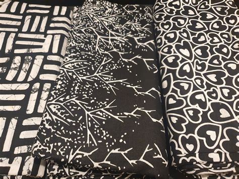 Black And White Fat Quarters Bundle Fabrics For Sewing Projects Purse