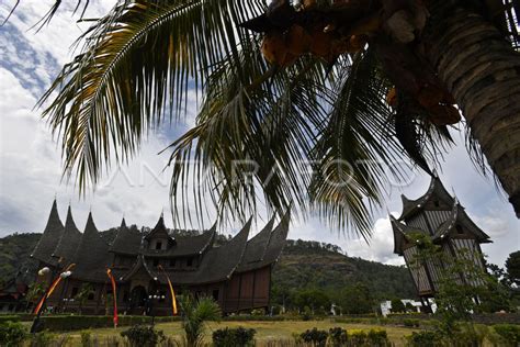 WISATA BUDAYA MINANGKABAU ISTANA PAGARUYUNG ANTARA Foto