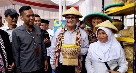 Tahun Kedua Pelaku UMKM Pamerkan Berbagai Produk Unggulan Di Limbangan