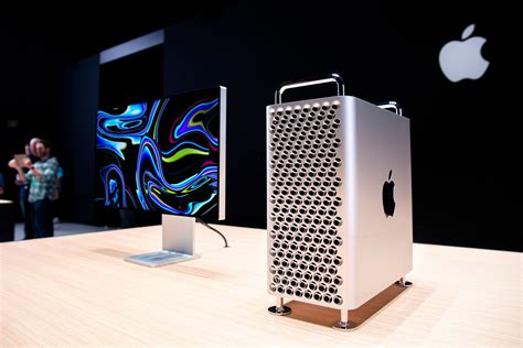 When Will Apple (AAPL) Release the Apple Silicon Mac Pro With M2 Ultra Chip? - Bloomberg