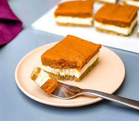 Easy No Bake Pumpkin Cheesecake Bars