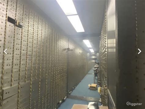 Inside the Vault: Experts Reveal the Secrets of the Celebrity Movie Archive - xk7y5o4