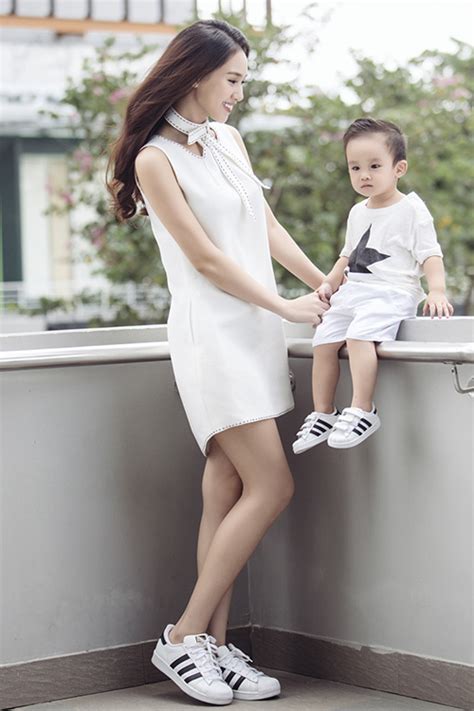 Mẹ đơn thân Thanh Trúc khoe con trai gần tuổi đáng yêu như hot boy