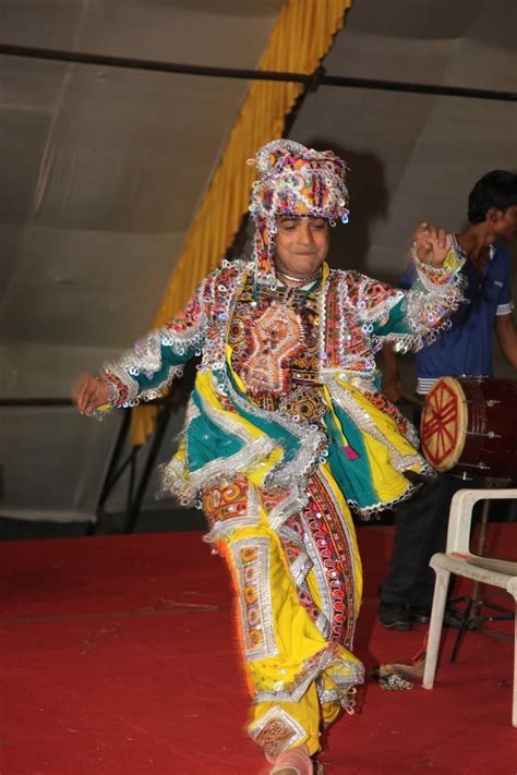 Dance |Dance Forms| Dance Lovers |Dance Creators: Garba - The Indian ...