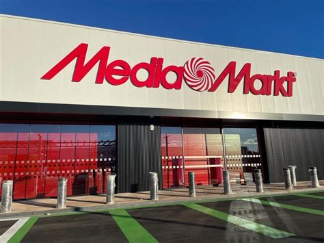 Mediamarkt Inaugura Tienda En Vilanova I La Geltr Con Un Equipo De