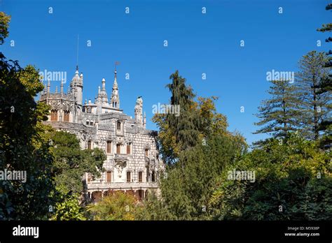 Jardins et le Palais de la Quinta da Regaleira à Sintra Portugal