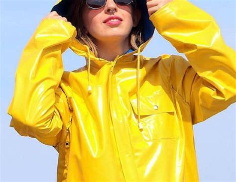 Pin By Bigvintagefan On Armpit Rain Jacket Women Yellow Raincoat