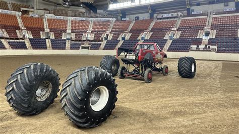 Monster trucks roll into Harrisburg this weekend | fox43.com