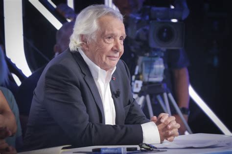 Photo Exclusif Michel Sardou sur le plateau de l émission Touche