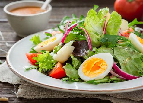 TopCC AG Gemischter Salat Mit Ei Und Chilidressing Salate Rohkost