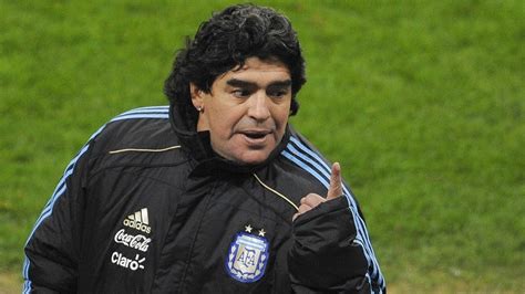 L Inglese Ha Deriso La Morte Di Maradona I Tifosi Italiani Lo