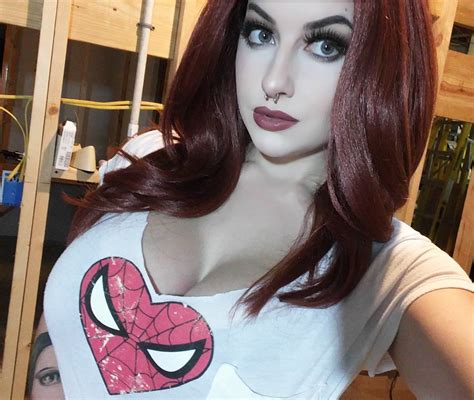 Pin By Adam Lopez On Cubbi Thompson Geeky Girls T Shirts For Women Girl